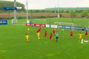 【集锦】友谊赛-2次送点 U16国少0-4完败罗马尼亚