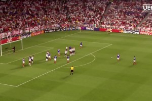 欧洲杯每日一星-2004年齐达内补时双响！法国2-1神奇逆转英格兰！