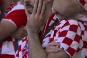 面对这只老化的克罗地亚队，球迷们也开始无奈了