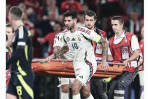 欧洲杯感人瞬间❤️！索博斯洛伊带着担架跑进场，只为更快帮助受伤队友