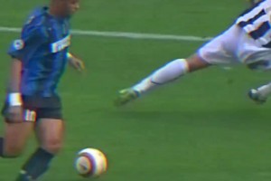 被包夹？阿德没在怕！让对手看看什么是一力降十会！