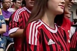 十年前陪你看球的人还在吗？你的Crush会陪你看球吗