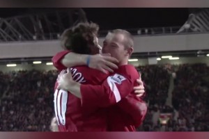 鲁尼的冲击，范尼的射门，这对组合很搭！