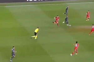 这才是由个人能力主导的进攻！可惜内马尔最后一下没跟上！