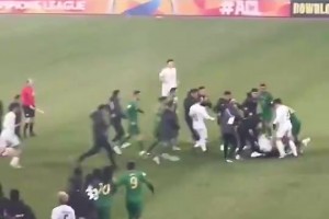 出征亚冠二级联赛！重温浙江上赛季亚冠小组赛近距离冲突