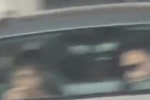 亚马尔父亲被捅伤首次出境 亚马尔来到医院看望时脸色阴沉