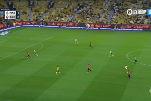 利雅得胜利遭点球扳平！拉波尔特禁区内拉倒对手送点！