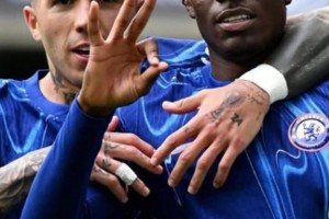 赛前DISS,赛中爆锤,赛后道歉，马杜埃凯和狼队球迷算是结下梁子了