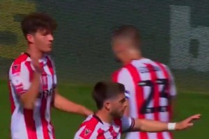 利物浦外租小将库马斯打入代表斯托克城的首球！