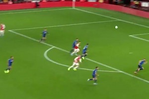 五年前的今天，马丁内利打入阿森纳生涯首球