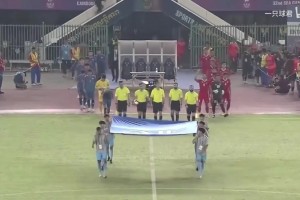 印尼队传统手艺！功夫足球，曾与泰国踢决赛10人吃红宝石卡被罚下