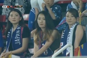 名场面！当年网上疯传的高颜值日本母女球迷