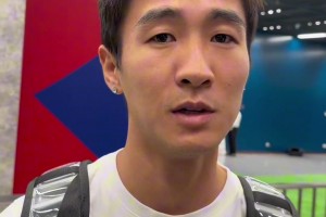 韦世豪：日本很强，但我们不是没有机会跟他们踢