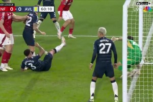 这也能扑？多角度看大马丁神级反应从门线上捞出皮球