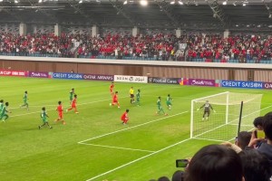 球迷现场实拍：刘诚宇失点，现场一片叹息