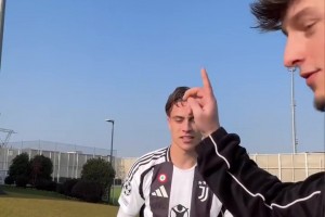 把足球踢上天就会进球！尤文图斯电影俱乐部出品！