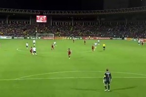 名场面！赛前遭喊“梅西”！C罗神级停球+世界波破门戴帽