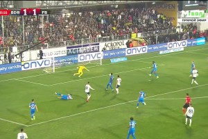 费内巴切迅速再次领先！恩内斯里助攻艾登无人盯防推射破门！