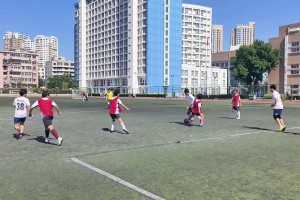 谁能懂在野球场踢进这个球的含金量？