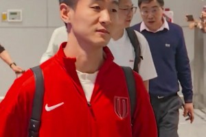 现在你面前走来的是，成都蓉城男模队！