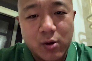 国安博主：张稀哲红牌泽卡也红牌，后面出现这种动作尺度能否一致