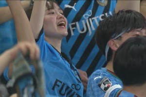 胜利1-2落后川崎！胜利后防连续失误！大关友翔补射破门！