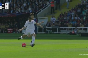 皇马2-0领先巴萨！维尼修斯外脚背送助攻，姆巴佩单刀推射破门！