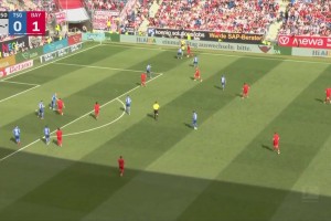 拜仁2-0领先！奥利塞直塞助攻，基米希小角度打门折射入网