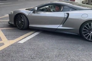 赶上了金元时代的球员，买提江和他的迈凯伦GT