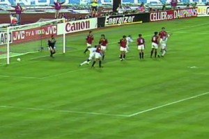 法甲目前唯一一座欧冠冠军！1993年马赛1-0击败米兰夺冠！