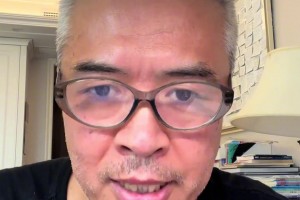 白发苍苍！52岁段暄发视频分析欧冠决赛：国米有很大机会