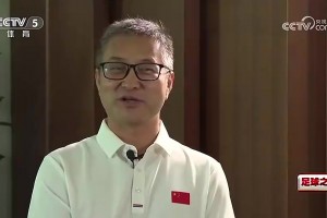 别说了参军！王钰栋对话央视主持人：你踢不过，我利物浦英超冠军