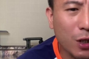 继续喷伊万！毛剑卿：一直442单后腰不变通这是带队？挣钱来了！