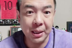 徐亮：现在不是两连胜吵吵拿小组第二的时候了吧，打到这全露馅了，今天伊万全责