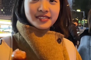高考后采访称喜欢芒特的曼联女球迷正式起号，已吸粉1.6万