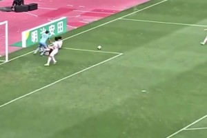 效力英超BIG6！热刺新中卫高井幸大近14次抢断破坏合集！