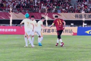 表演赛！郭艾伦一条龙过全场，董老厮没防住
