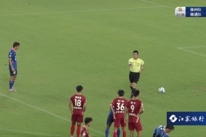 你方唱罢我登场。南通队李贤成点射将比分反超
