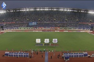 点赞！宿迁VS连云港奏国歌前，球迷领喊提示观众脱帽