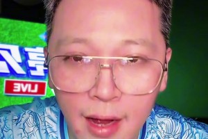 博主：苏超球员杨笑天不应该被道德化，足球场伤了“妈妈心”