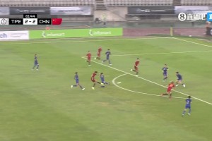 立大功了❗️王妍雯远射破门，中国女足3-2领先中国台北女足