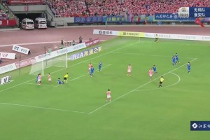 无锡队1-2扳回一球！胡升嘉禁区内抽射破门