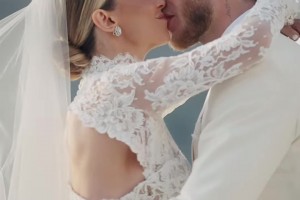 羡慕！卡里乌斯妻子晒结婚视频，这么漂亮身材又好的老婆谁不喜欢