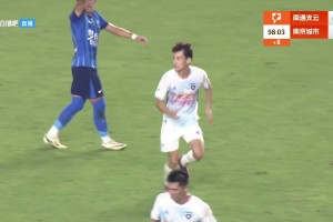这球太迷了！解说直呼：这是在干什么，保护性接应吗？