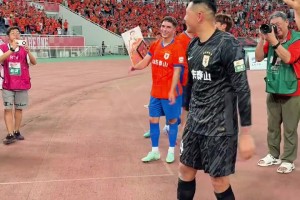王大雷今天是真开心，We are one再现奥体中心
