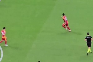 球队地位一目了然！来看看萨内在加拉塔萨雷这次配合什么水平？