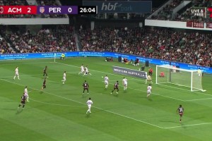 奥卡福门前捡漏破门双响！AC米兰3-0珀斯光荣