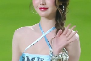 被说擦边！张元英紧身吊带短裙开球，网友吐槽服装不符合运动场合