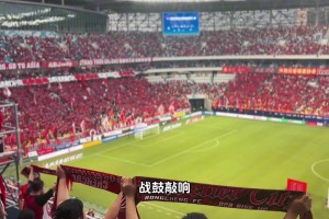 沉浸式体验，成都魔鬼主场凤凰山开场歌——《斗志昂扬》