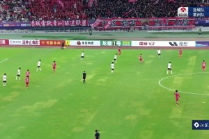 杀疯了！盐城队球员外脚背将球弹进球门